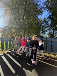 Zajęcia dydaktyczne na temat jesiennej pogody.