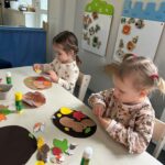 Zajęcia dydaktyczne na temat zwierząt przygotowującym się do zimy.