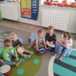 Zajęcia dydaktyczne pt Pan listopad gra na basie