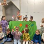 Zajęcia dydaktyczne na temat zwierząt przygotowującym się do zimy.