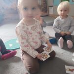 Zajęcia dydaktyczne pt. Przyszła do nas choinka zielona