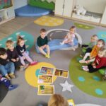 Zajęcia dydaktyczne pt. Przyszła do nas choinka zielona