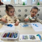 Zajęcia dydaktyczne na temat zabaw na śniegu.