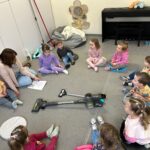 Zajęcia dydaktyczne na temat prac porządkowych.