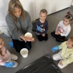 Zajęcia dydaktyczne na temat prac porządkowych.