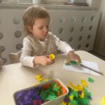 Zajęcia dydaktyczne na temat prac porządkowych.