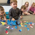 Zajęcia dydaktyczne na temat prac porządkowych.